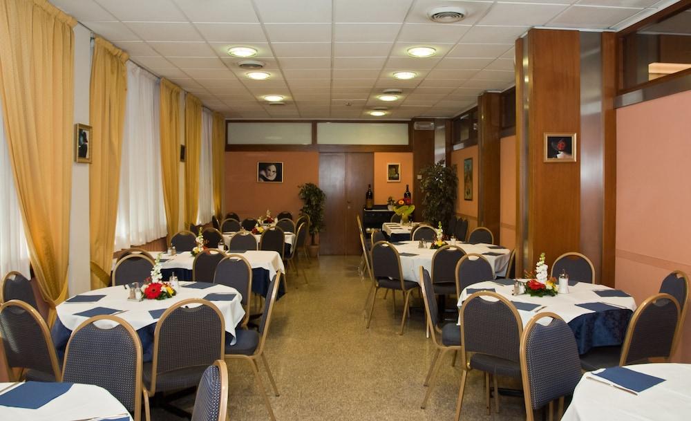 Raffaello Hotel 4*